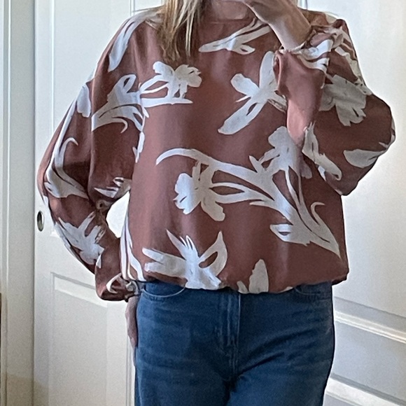 Evereve blouse 🔥 - Picture 4 of 7